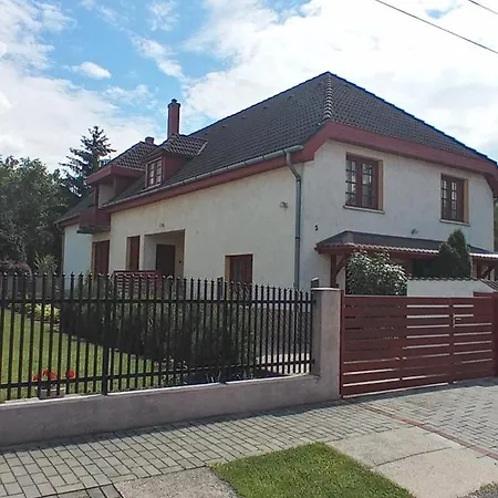 Patko Apartman Apartment *